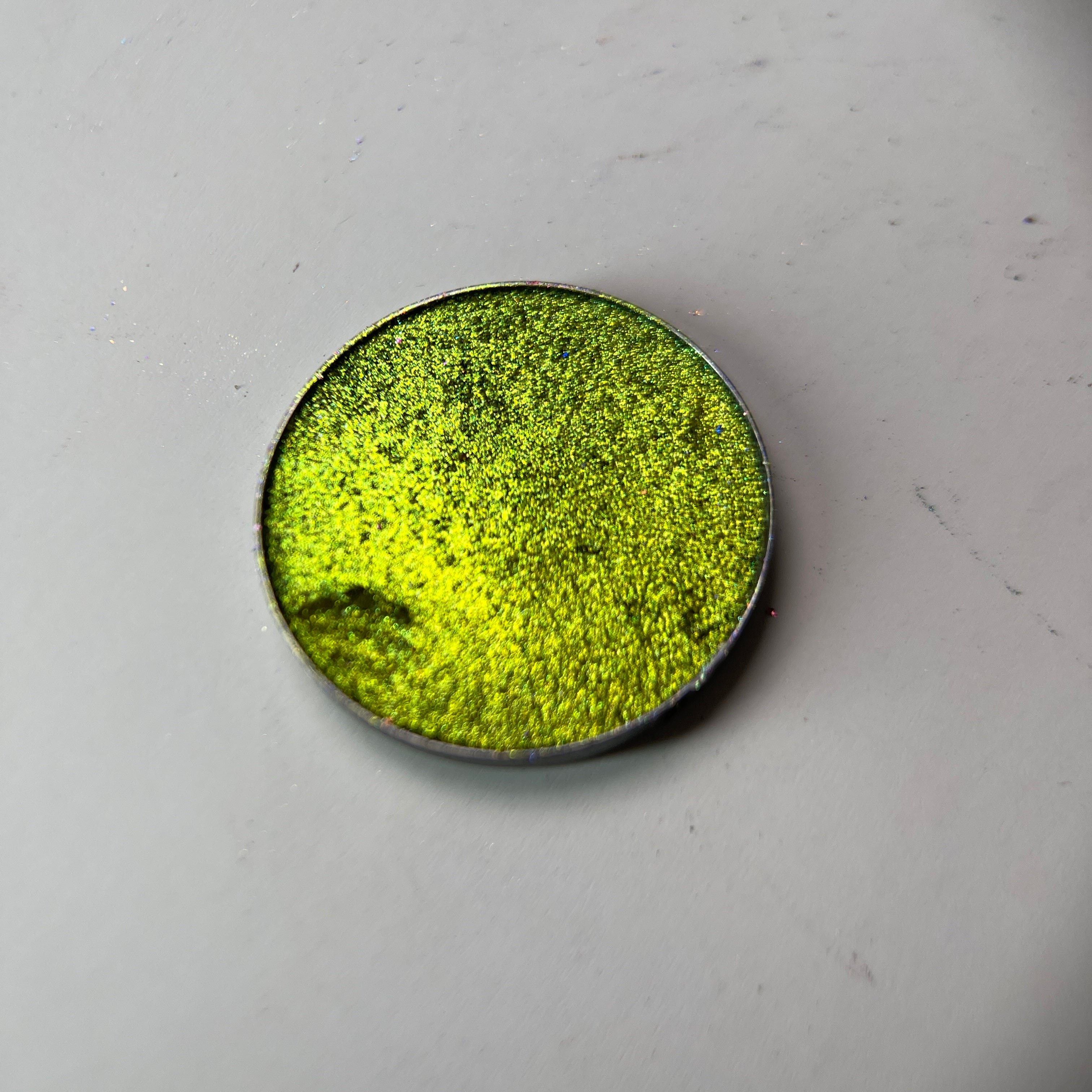 Solar Chartreuse - Yellow-Green Chartreuse Metallic Single Eyeshadow | Foiled High-Pigment