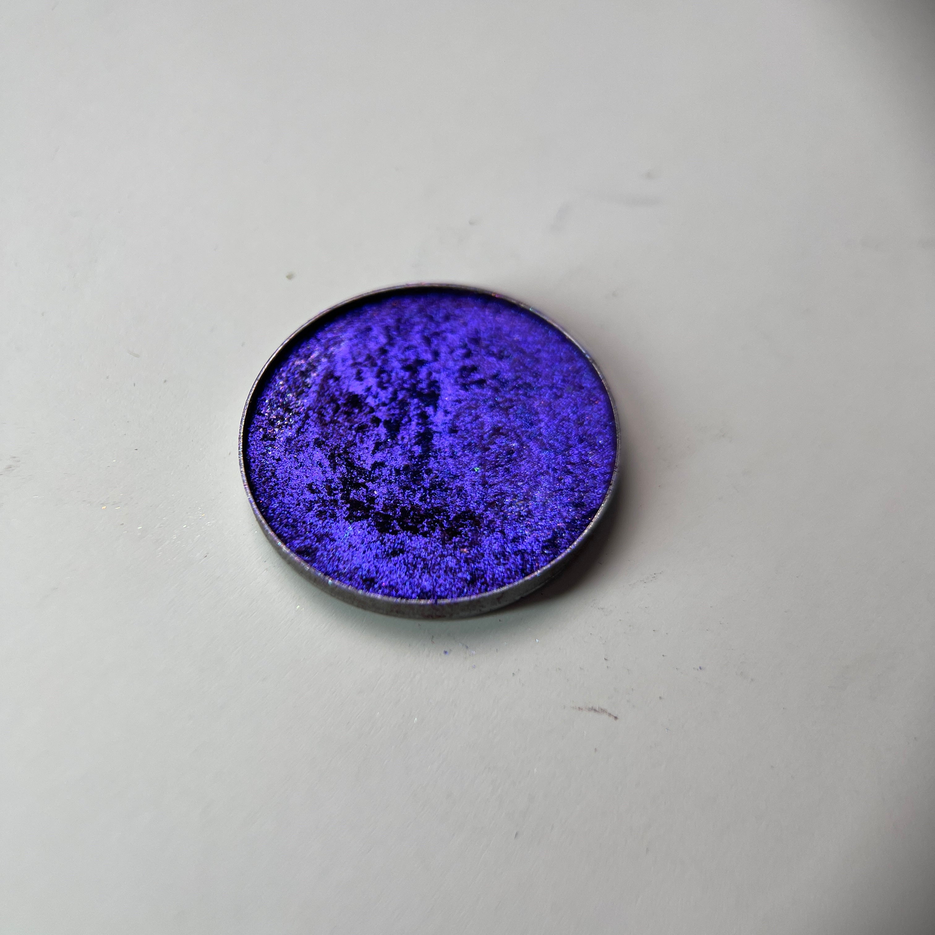 Cosmic Violet - Electric Violet-Blue Reflect Metallic Single Eyeshadow | Foiled High-Pigment