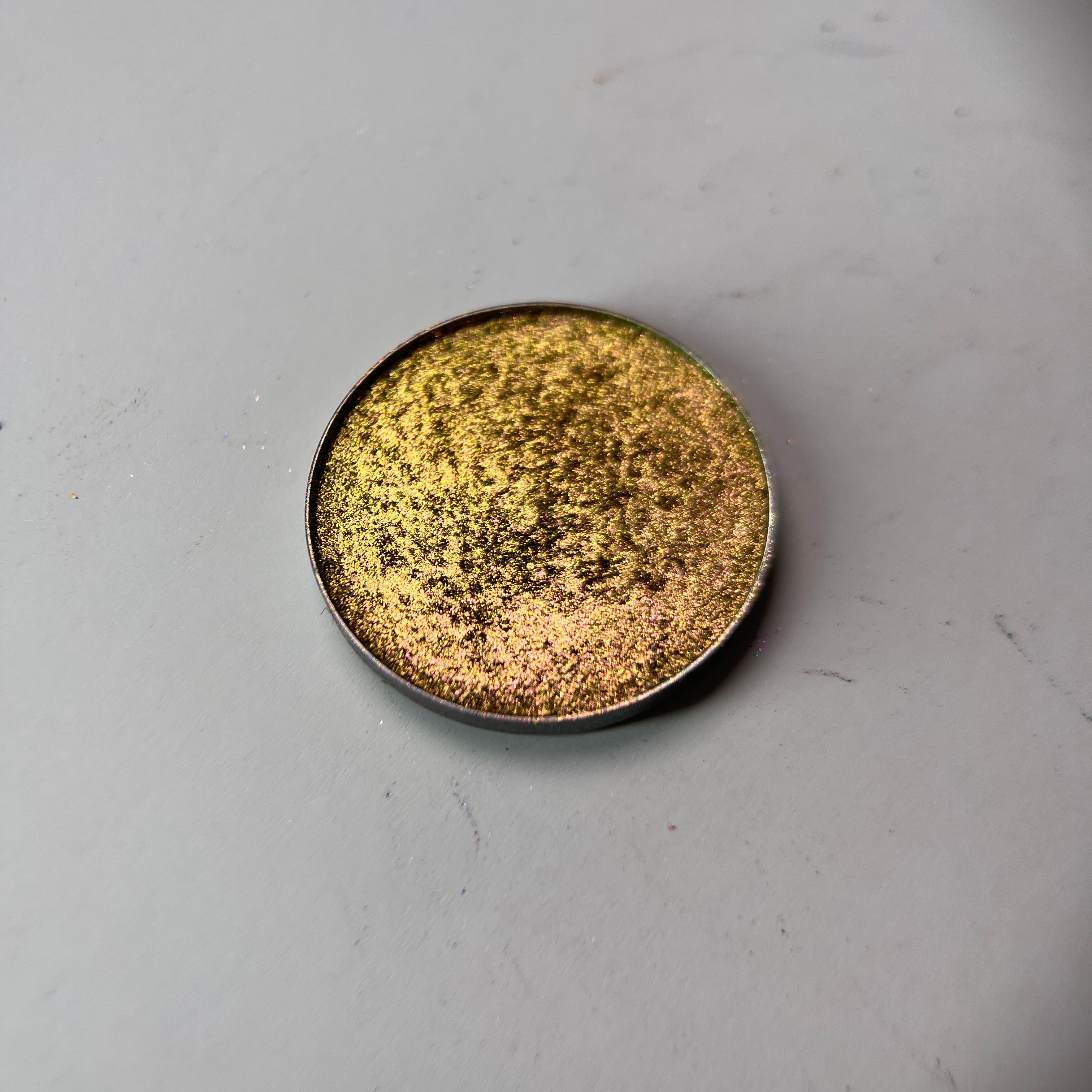 Champagne Dust - Pale Champagne Gold Shimmer Metallic Single Eyeshadow | Foiled High-Pigment